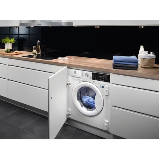 Electrolux Vestavná pračka předem plněná 700 SteamCare EWN7F447WI Electrolux